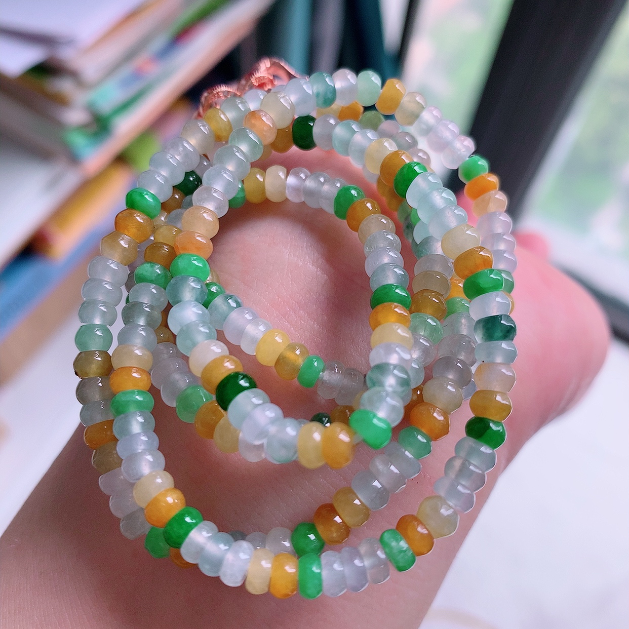 自然光实拍，冰润多宝翡翠项链，多彩翡翠珠链，颜色丰富，料子细腻，高档大气，自戴送礼佳品！#001.1取一尺寸4.5