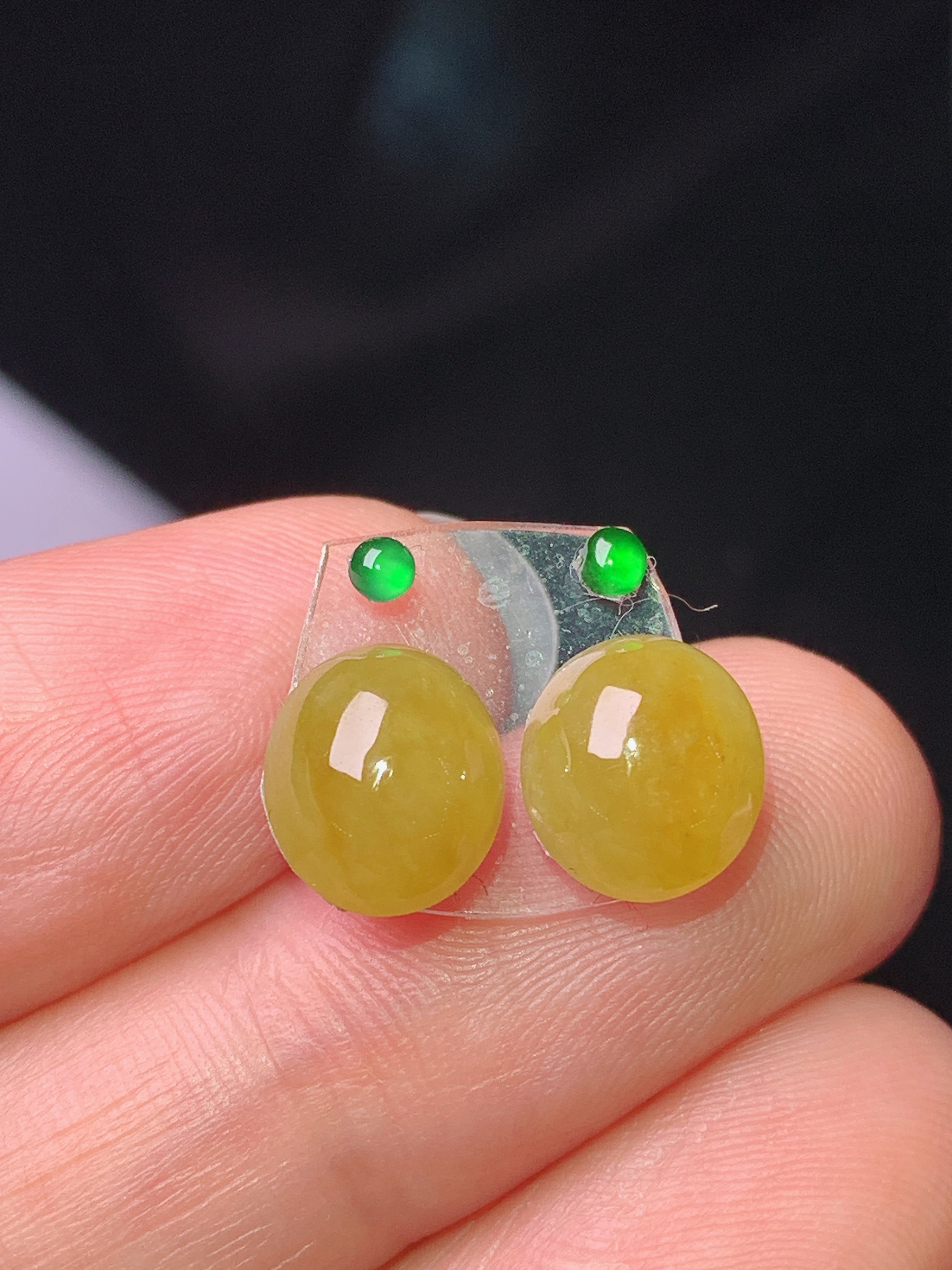 镶嵌款 黄翡蛋面一对 玉质细腻 色泽艳丽清新 水润亮眼 整体尺寸8.7*7.5*4.6*2x