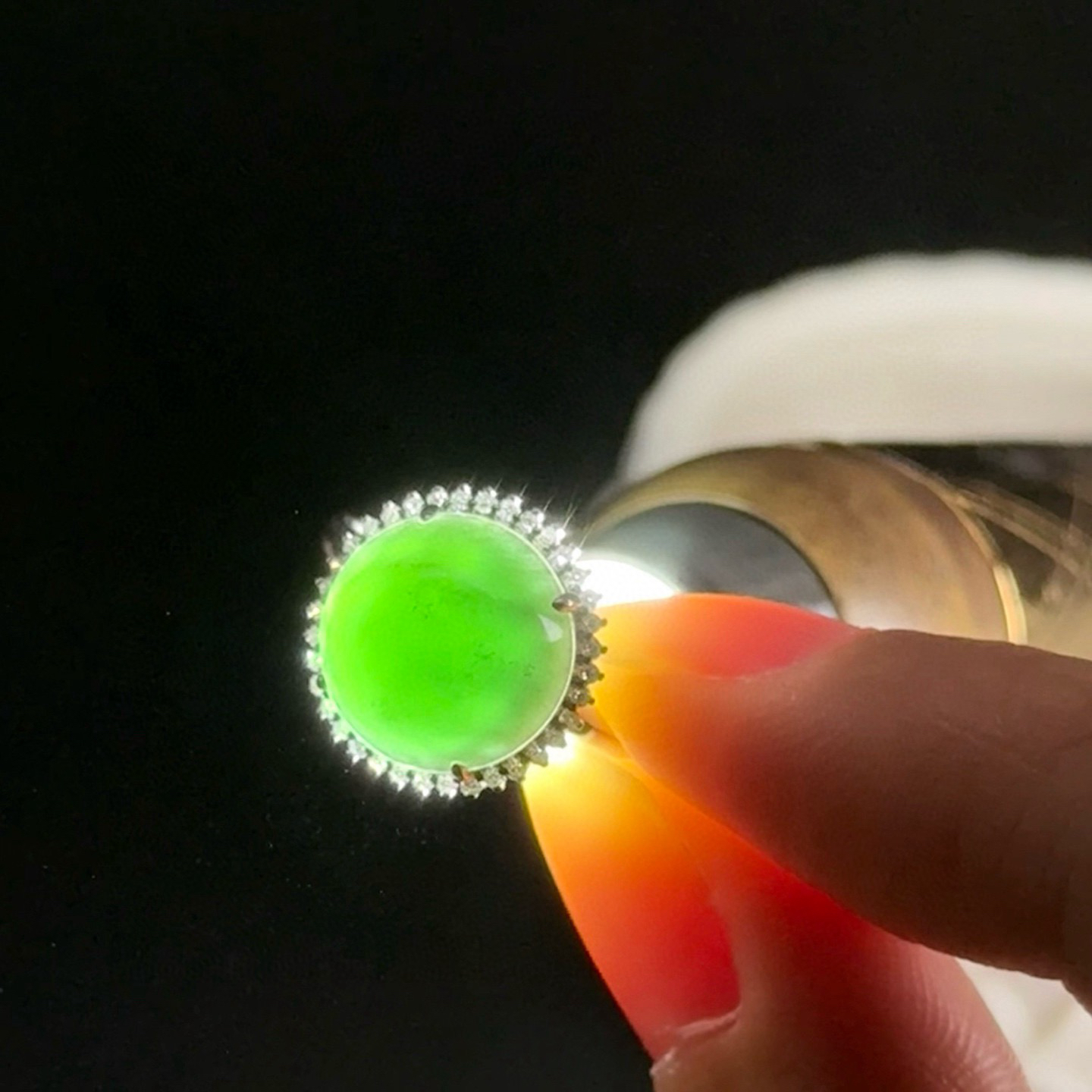 精品18k墨翠蛋面女戒 种好色正 黑度极好 打灯通透 尺寸10.7