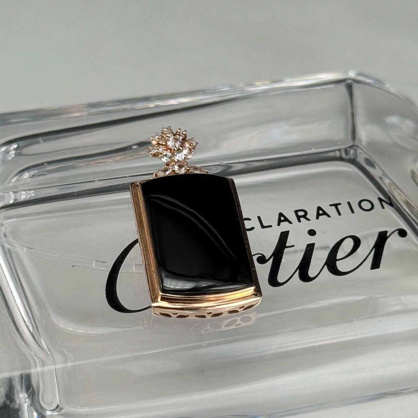 精品18k墨翠马鞍吊坠 种好色正 黑度极好 打灯通透 油性十足 尺寸30.4