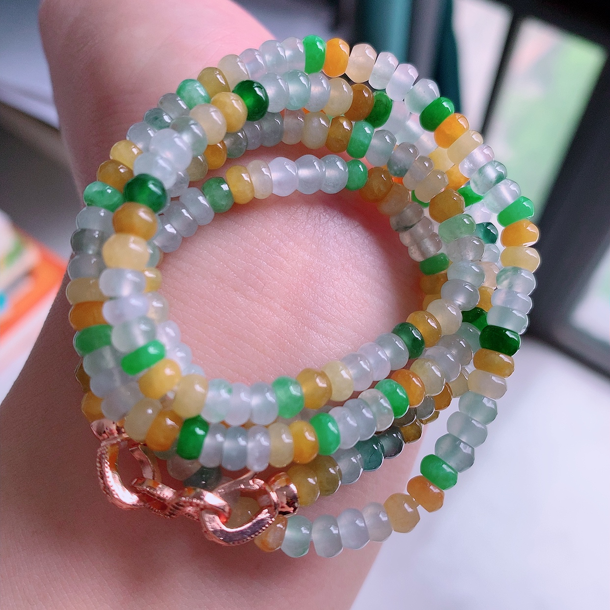 自然光实拍，冰润多宝翡翠项链，多彩翡翠珠链，颜色丰富，料子细腻，高档大气，自戴送礼佳品！#001.1取一尺寸4.5