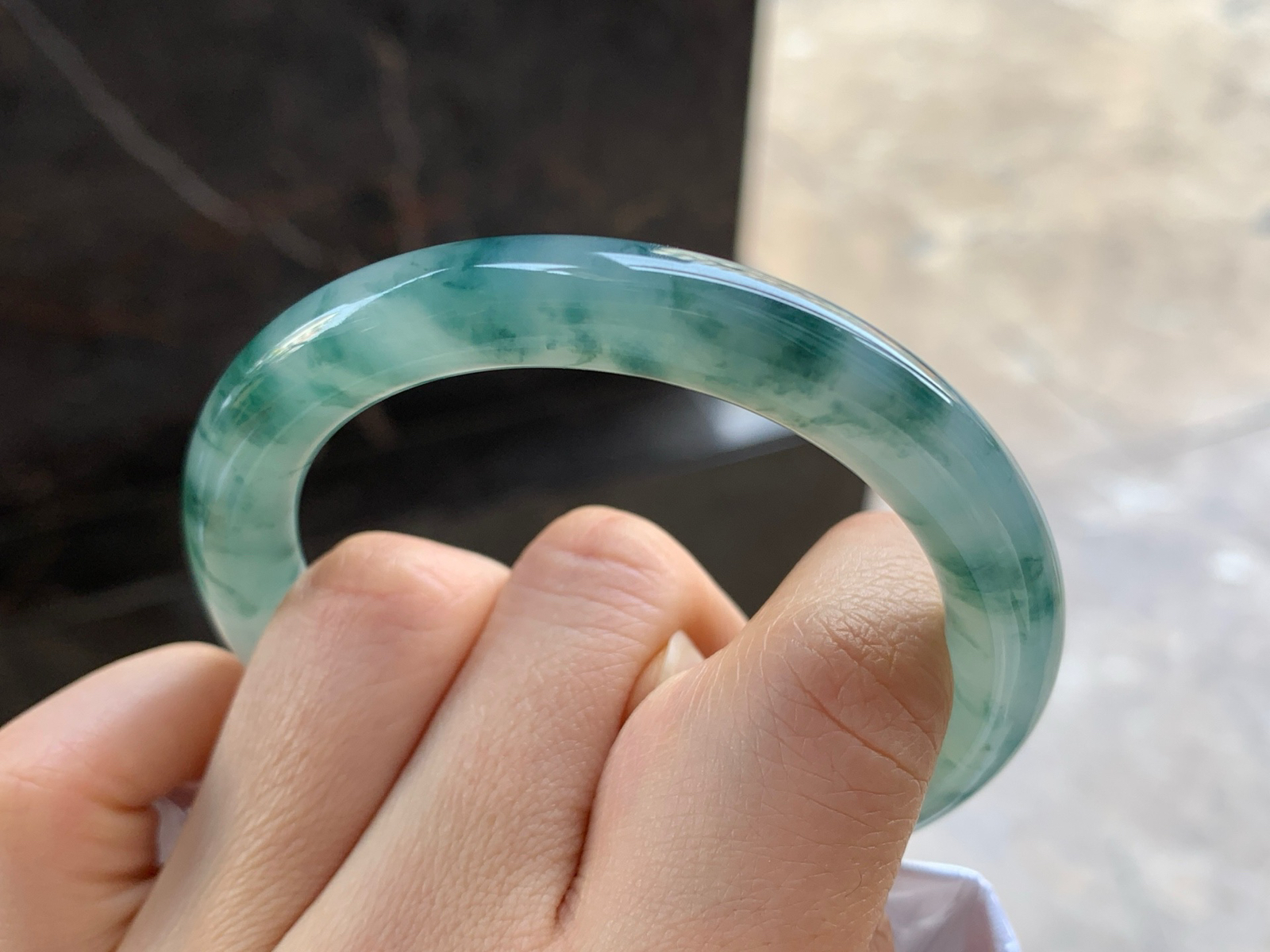 54-9

蓝花圆条手镯^_^颜色鲜艳