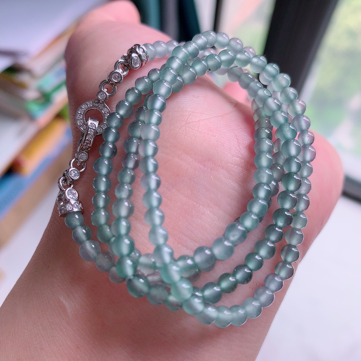 自然光实拍，冰种小米珠翡翠项链，种老水足，冰清玉润  颜色漂亮  #001.1取一尺寸3.9mm