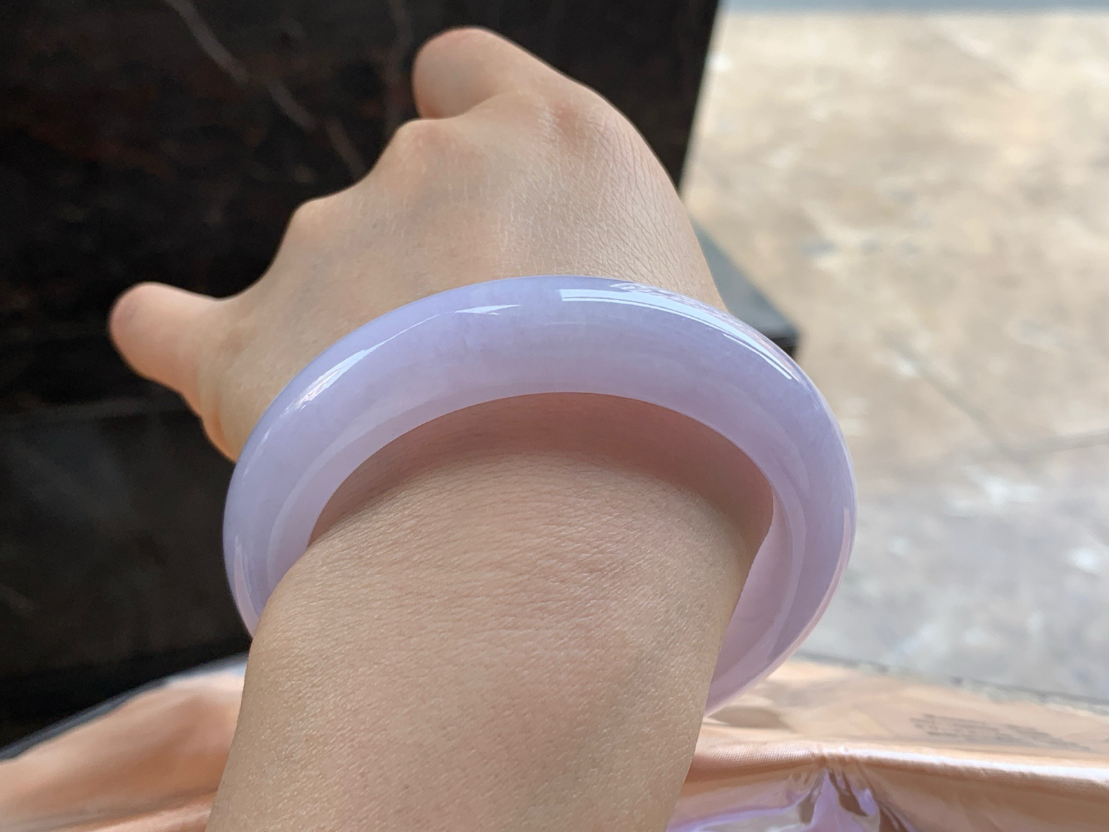 57-13.3-10.5

春色手镯^_^底子细腻干净