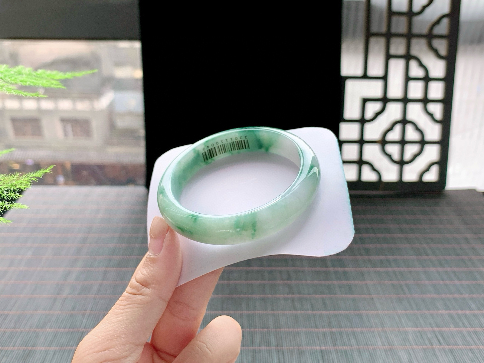 飘花正圈
尺寸：54-12.4-7.7