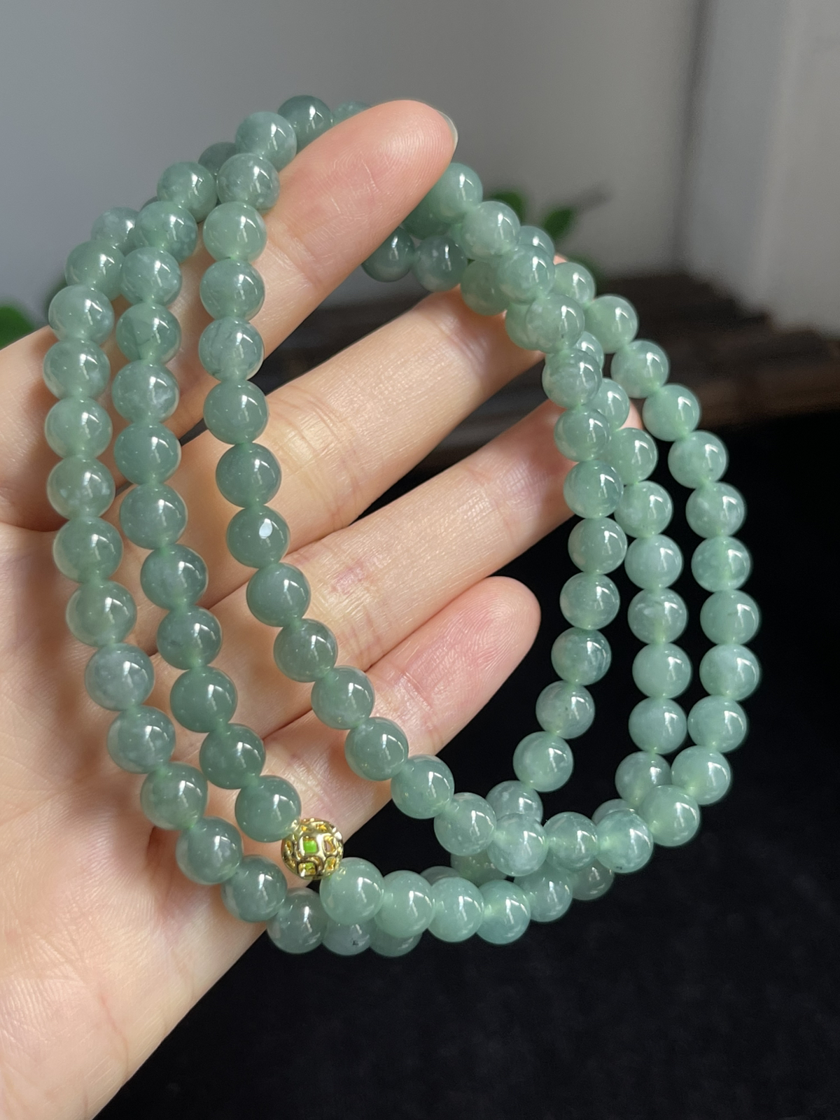 翡翠项链，每一颗都莹润通透，可以做项链，可以做手链上手非常漂亮