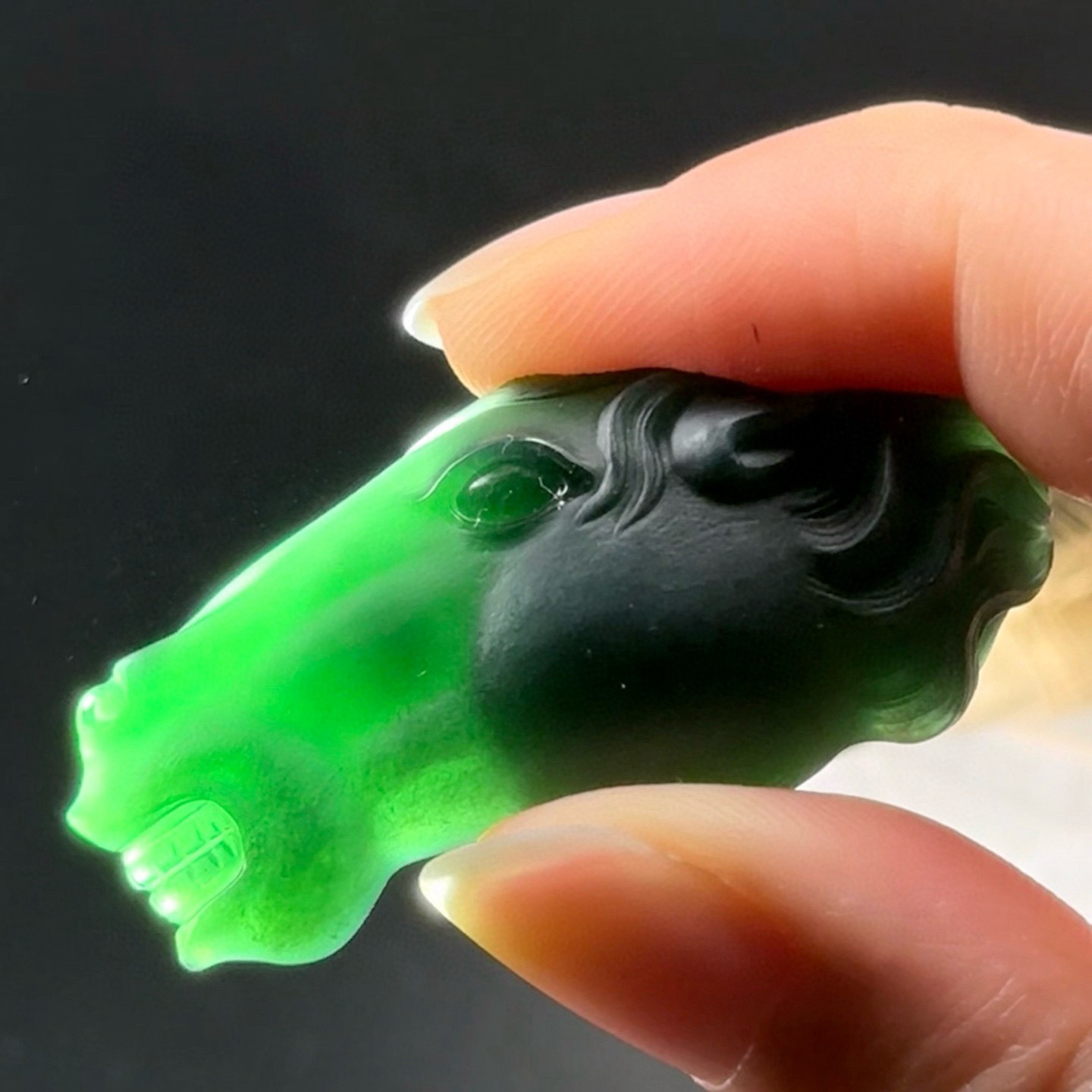 精品墨翠马头吊坠 种好色正 黑度好 油性十足 尺寸45