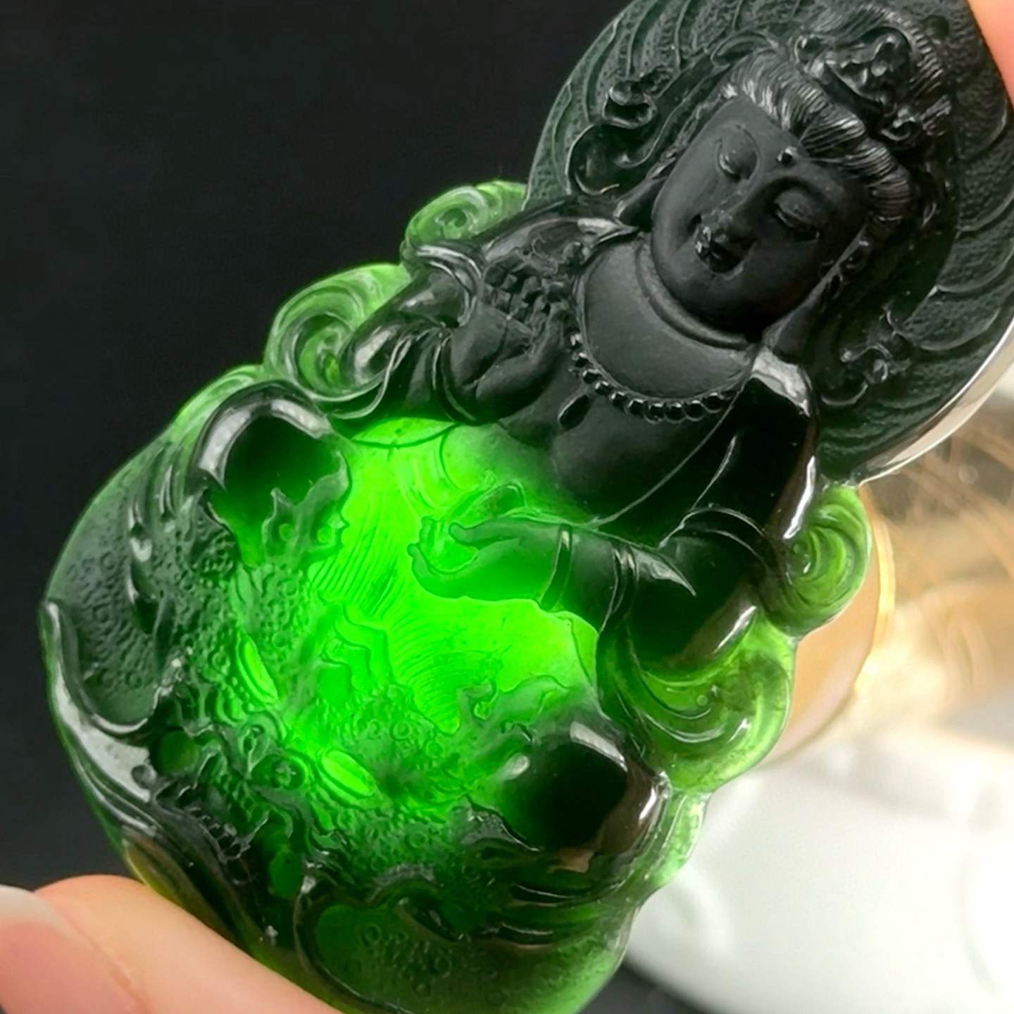精品墨翠乘龙观音 种好色正 黑度好 打灯通透 油性十足 尺寸56.2