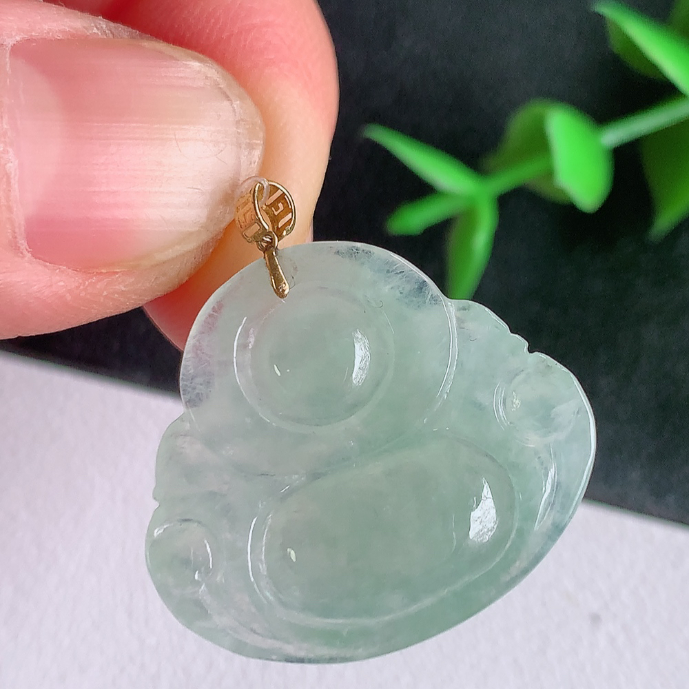 18k金扣冰润佛公挂件 玉质细腻  精雕弥勒佛，笑佛福耳垂肩，面相喜庆，开怀大笑，憨态可掬。惟妙惟肖，寓意福禄双全，吉祥美满，笑口常开 W49.28 尺寸：22.3-25.3-4.8mm