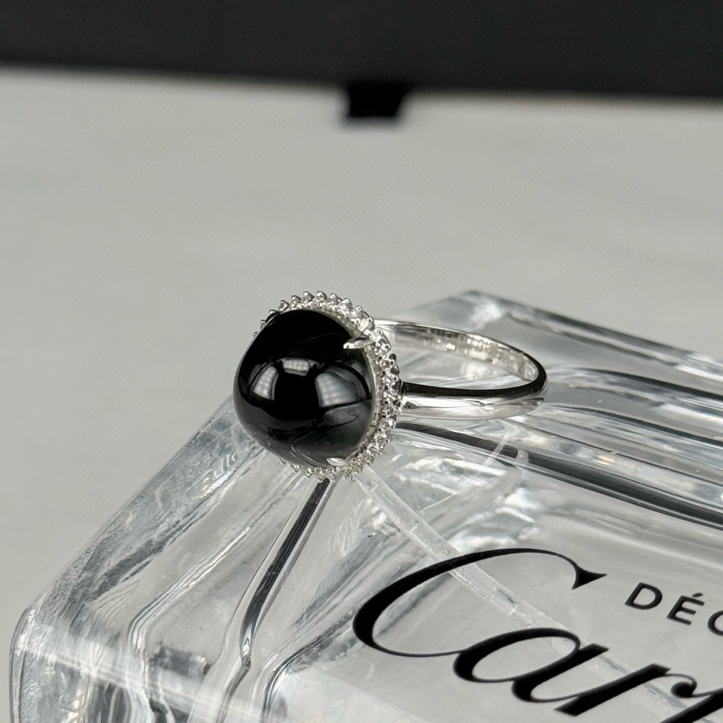 精品18k墨翠蛋面女戒 种好色正 黑度极好 打灯通透 尺寸10.7