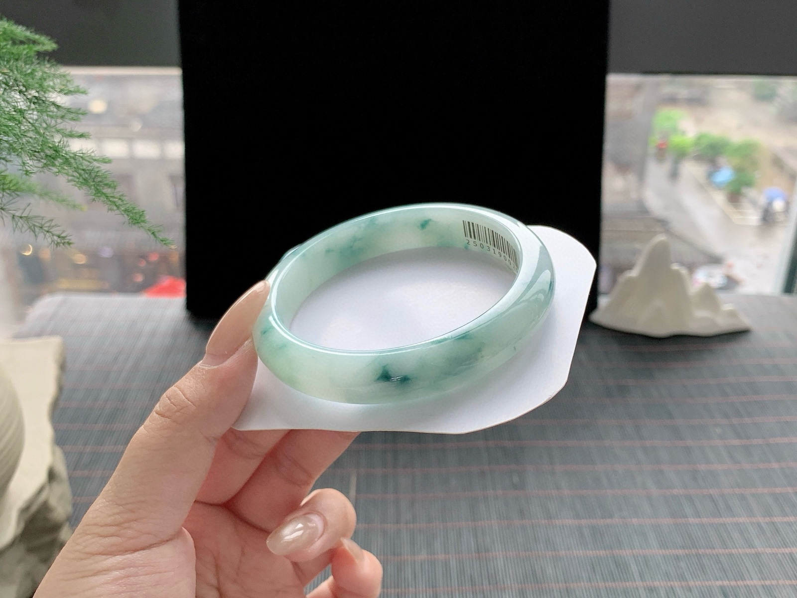 飘花手镯
尺寸：57.5-11-6.9