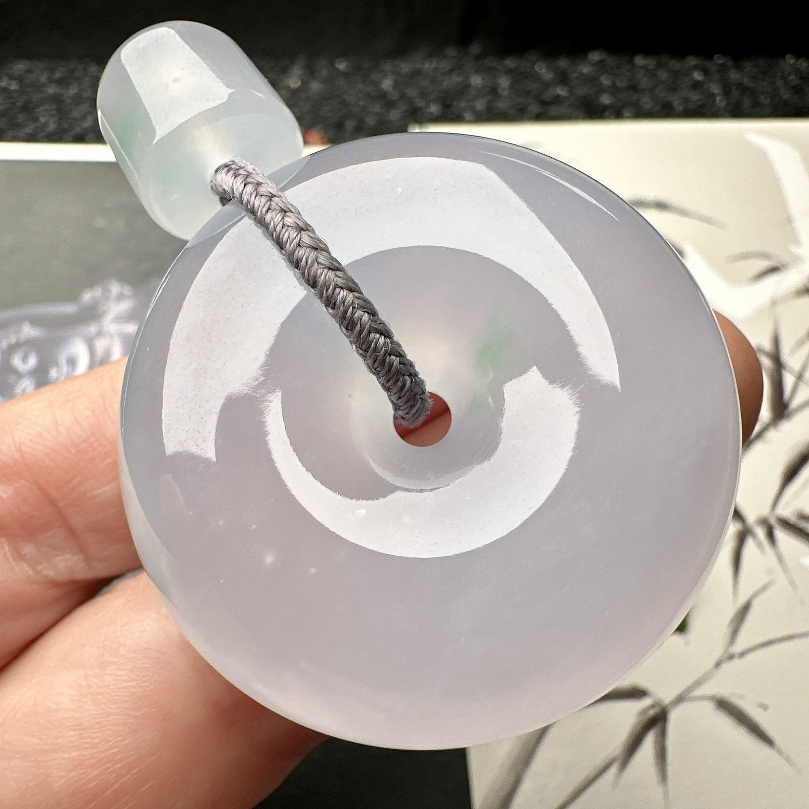 【冰种飘花大平安扣】质地细腻，品质很好，冰感十足，胶感明显，收藏品质。