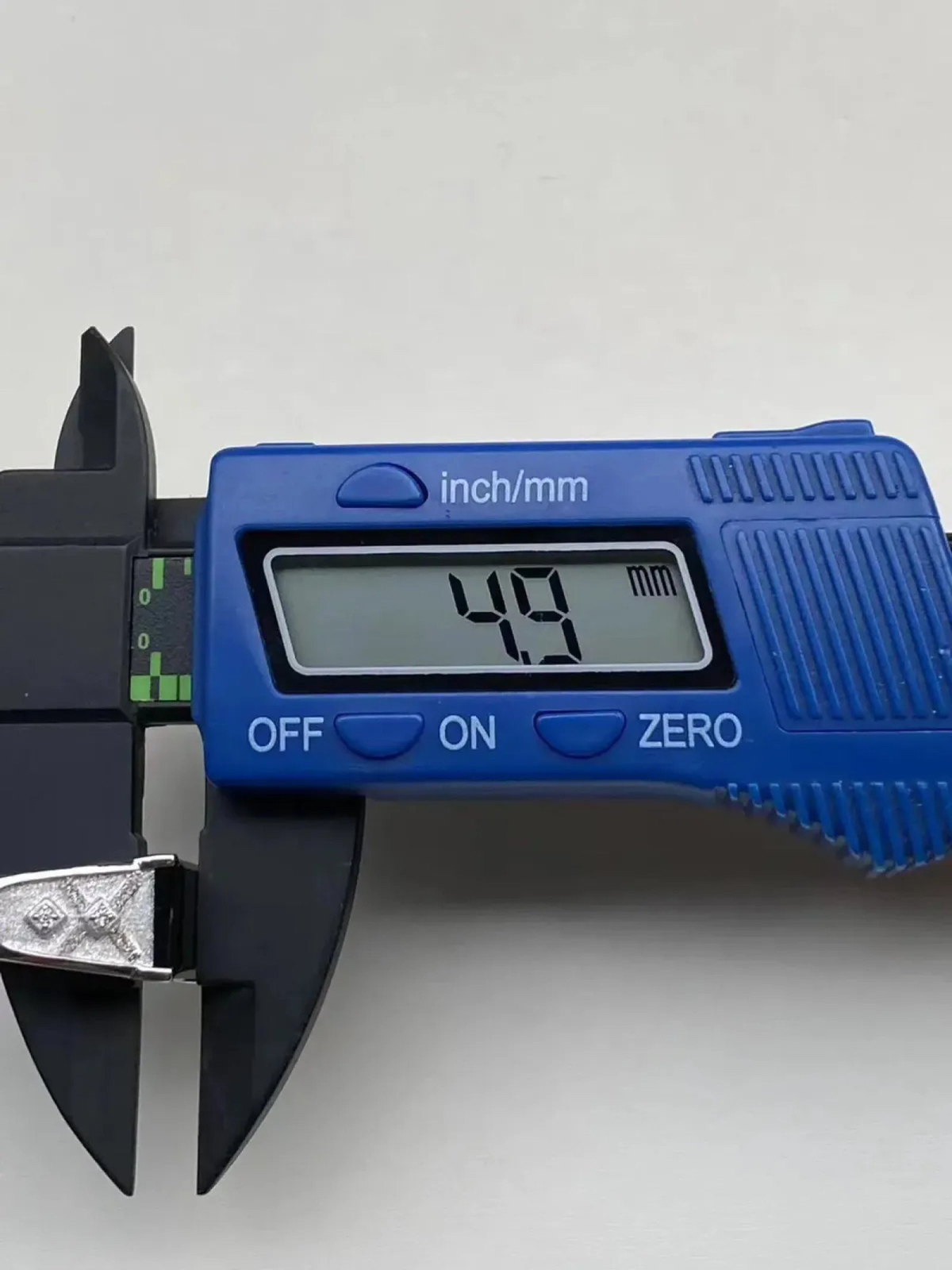 墨翠：【方形戒指】18K金+南非钻镶嵌，细腻干净，黑度极黑，性价比高·做工精致，打灯透绿 裸石尺寸：16.1*9.6‘