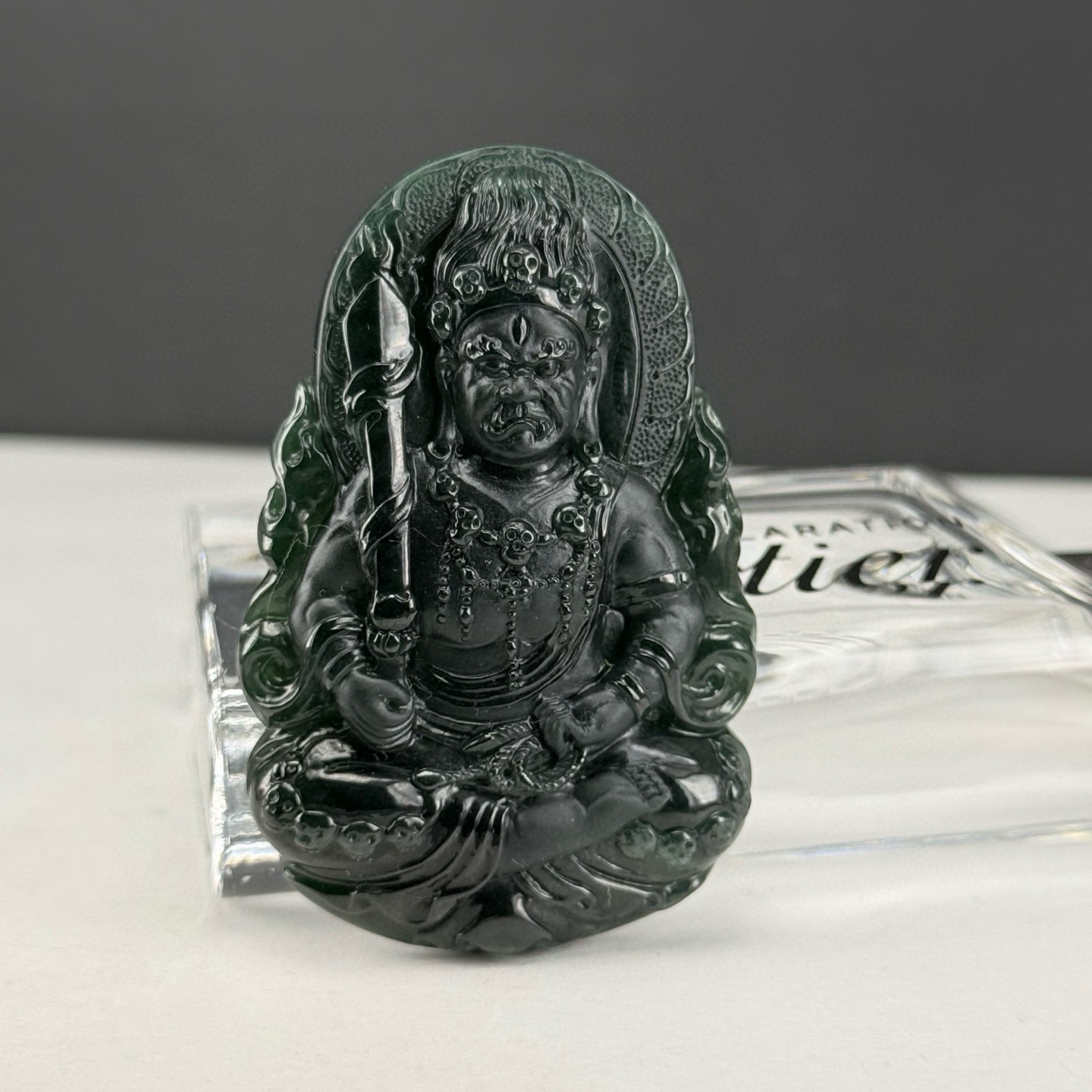 精品墨翠不动明王 种好色正 黑度好 打灯通透 油性十足 尺寸60.2