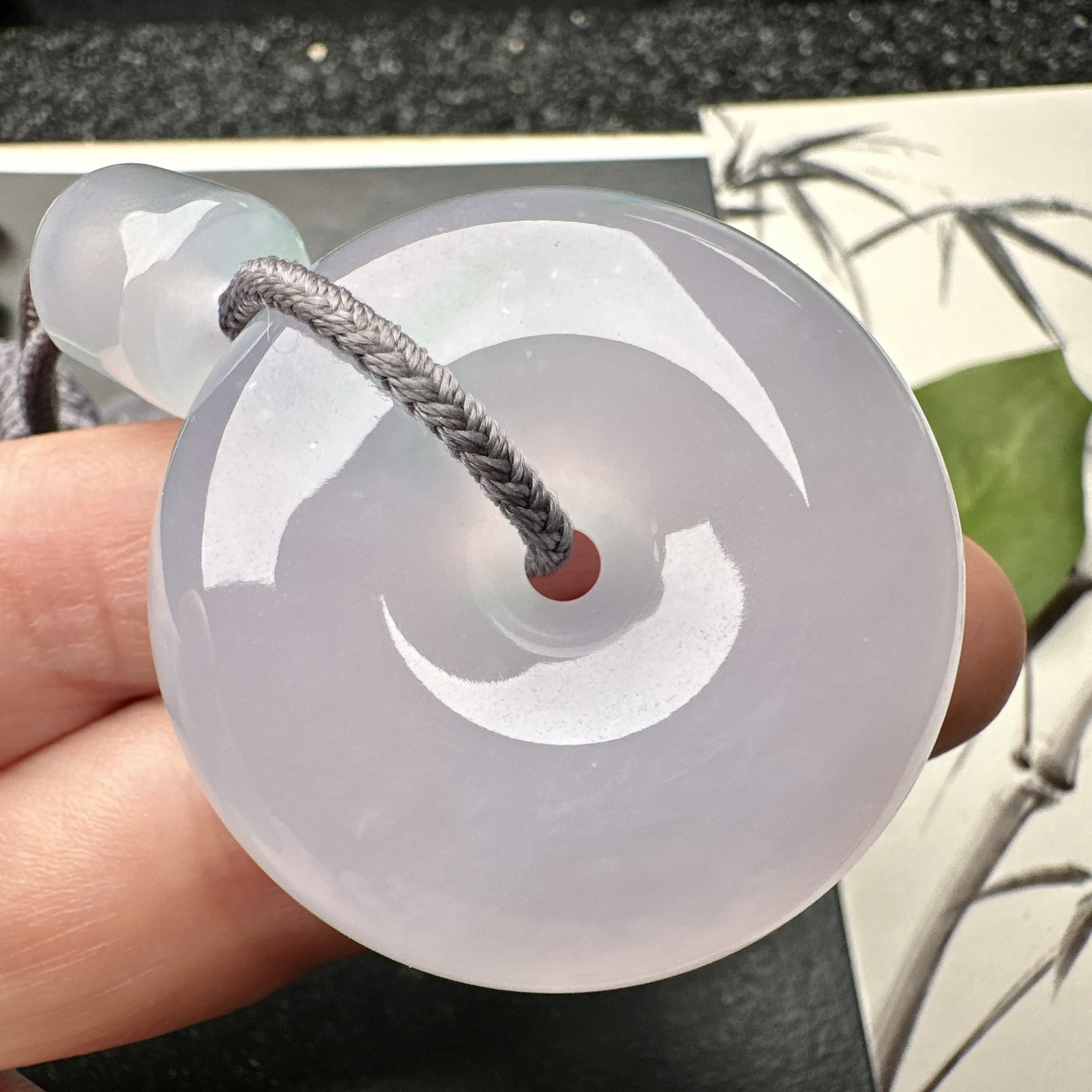 【冰种飘花大平安扣】质地细腻，品质很好，冰感十足，胶感明显，收藏品质。