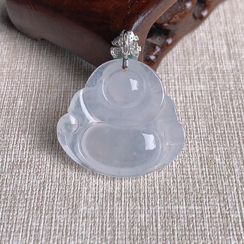 天然A货翡翠18K金镶嵌白冰白月光佛公吊坠 
尺寸33.6-26.5-29.5-5.6mm 重量7.