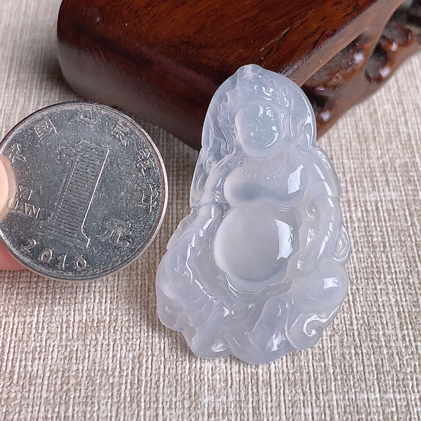 天然A货翡翠白冰白月光黄财神吊坠 
尺寸41.3-25.6-4.3mm 重量7.78g 0331