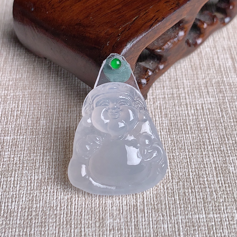 天然A货翡翠白冰白月光财神爷镶嵌件 
尺寸27.3-24-7.6mm 重量8.58g 0331