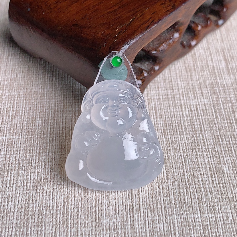 天然A货翡翠白冰白月光财神爷镶嵌件 
尺寸27.3-24-7.6mm 重量8.58g 0331
