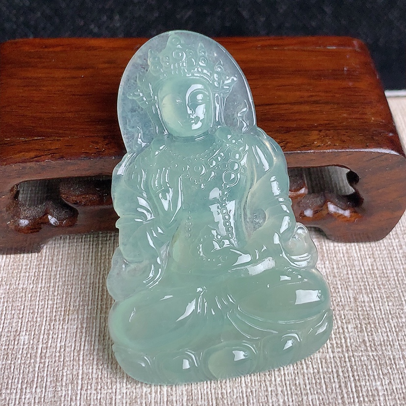 天然A货翡翠晴水度母观音吊坠 
尺寸62.8-39-5.2mm 重量22.48g 0331