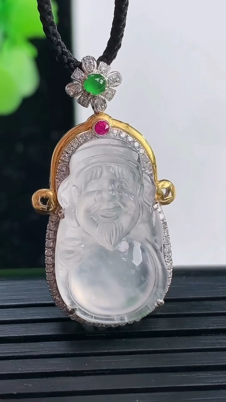 天然A货翡翠种白冰财神爷吊坠尺寸31.7-14.9-9.1裸石21.5-12.7重量:3.93g
4月3日