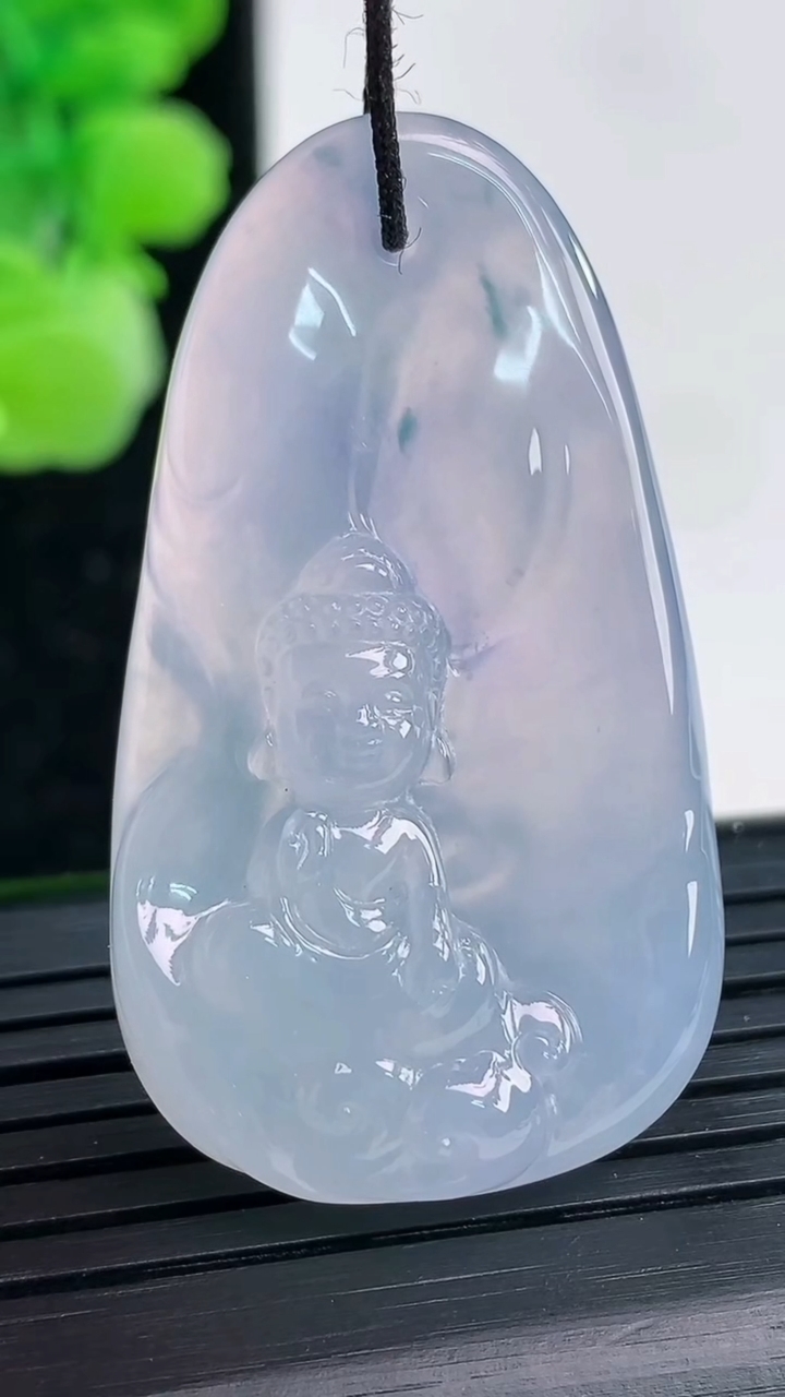 天然A货翡翠紫罗兰宝宝佛吊坠尺寸42.1-23.8-7.1重量:12.10g
4月3日