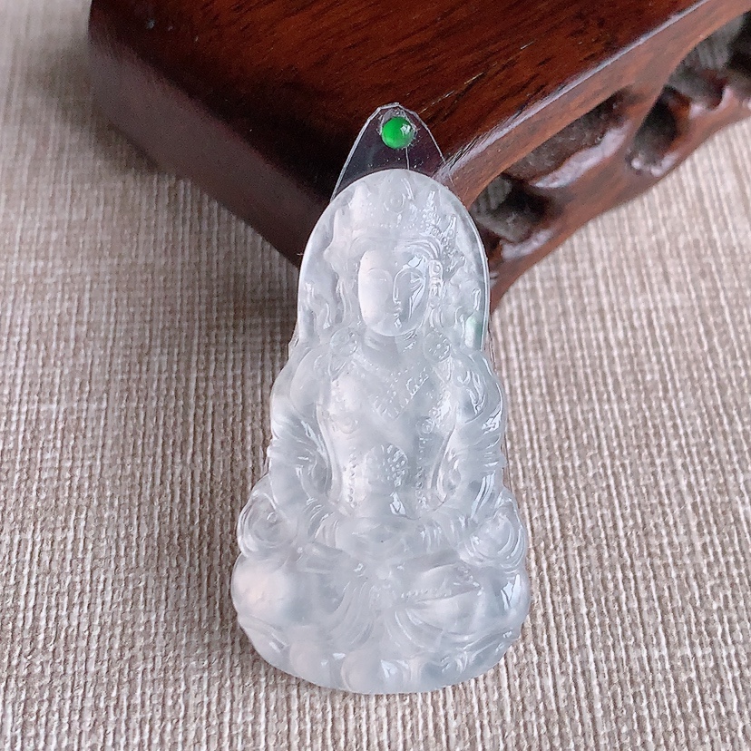 天然A货翡翠白冰白月光度母镶嵌件 
尺寸39-22.3-4mm 重量7.38g 0331