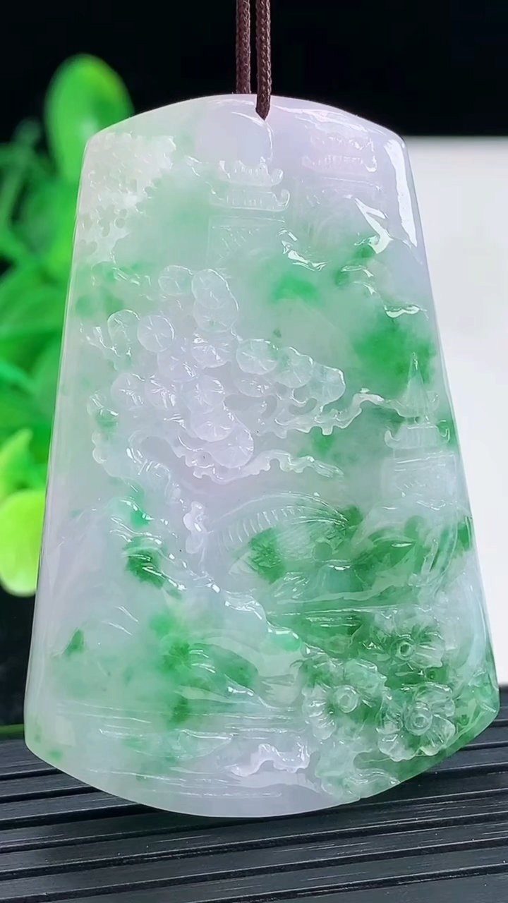 天然A货翡翠山水牌吊坠尺寸54.2-36.7-7重量:28.69g
4月3日