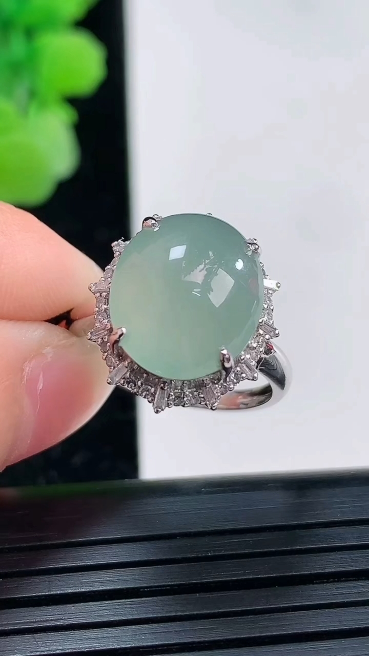 天然A货翡翠蛋面戒指尺寸17.7-13.2-11.1重量:5.69g2026年4月3日
工厂直销收藏