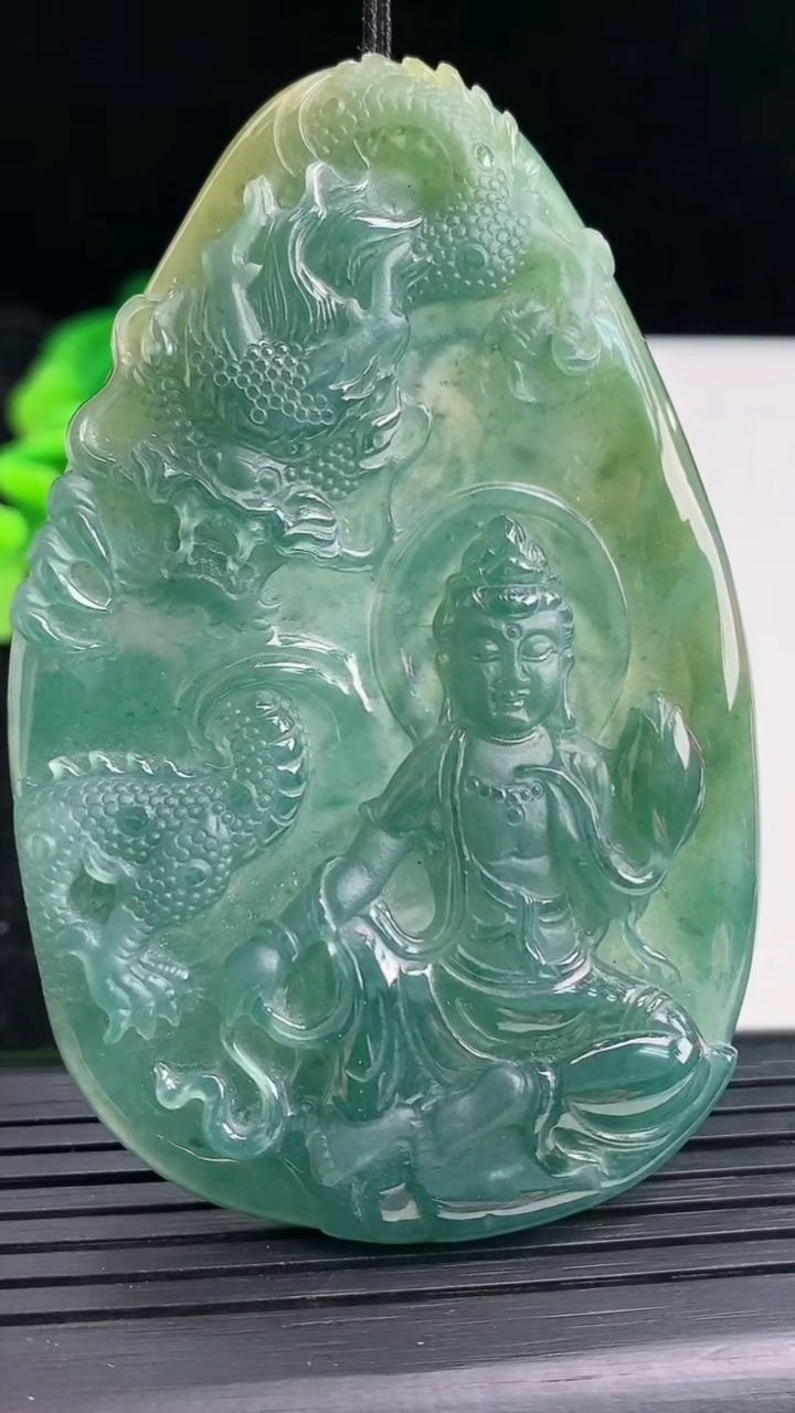 天然A货翡翠蓝水祥龙大势至菩萨吊坠尺寸77-49.1-6.4重量:45.47g
4月3日