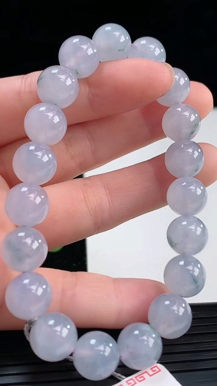 天然A货翡翠紫罗兰飘花圆珠手串尺寸9.8-19颗重量:33.31g4月4日
工厂直销收藏佳品,种好水足，色泽均匀，有种有色，上手高大气！
