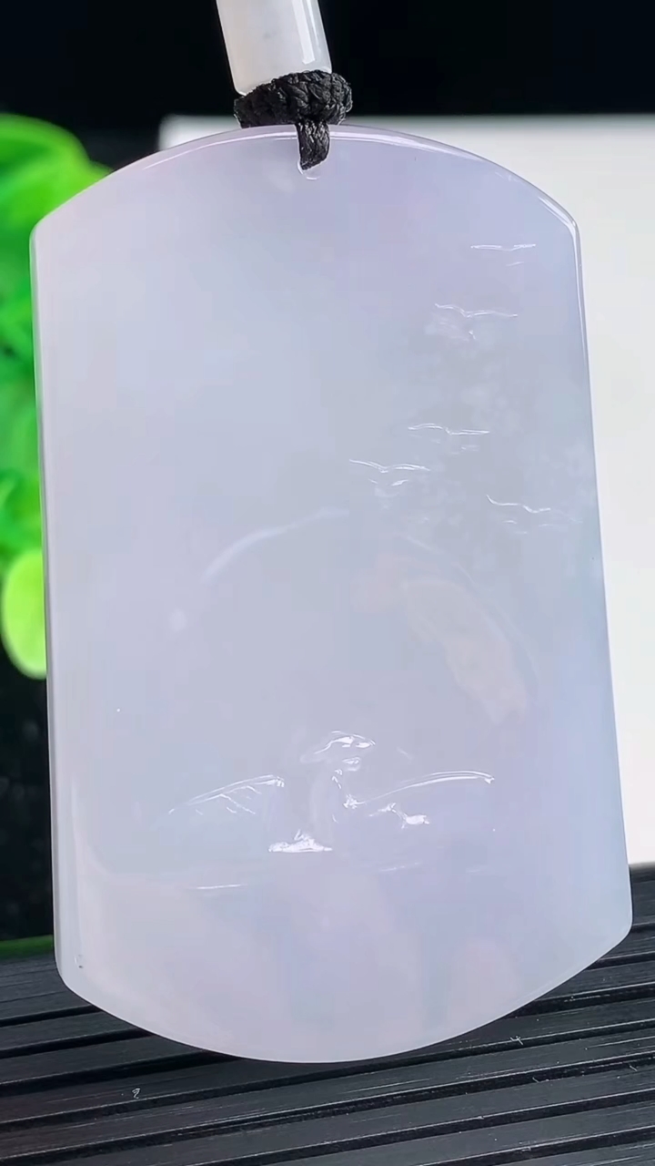 天然A货翡翠紫罗兰渔夫吊坠尺寸53.6-33.9-5重量:31.36g
4月4日