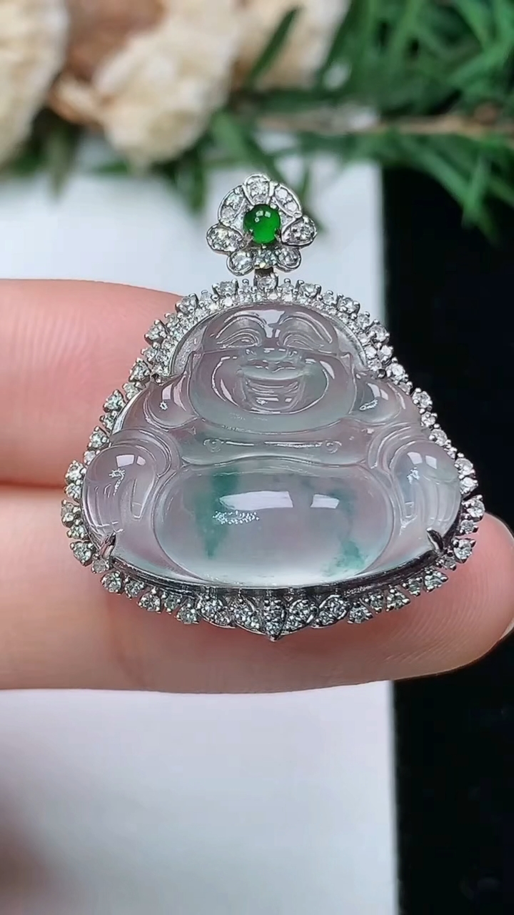 天然A货翡翠飘花佛公吊坠，尺寸28-24.3-11.9
4月4日