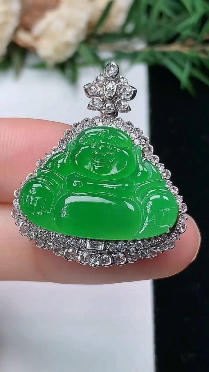 天然A货翡翠佛公吊坠，尺寸30.6-25.4-10.3
4月4日