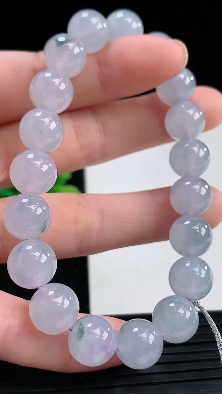 天然A货翡翠紫罗兰飘花圆珠手串尺寸9.8-19颗重量:33.31g4月4日
工厂直销收藏佳品,种好水