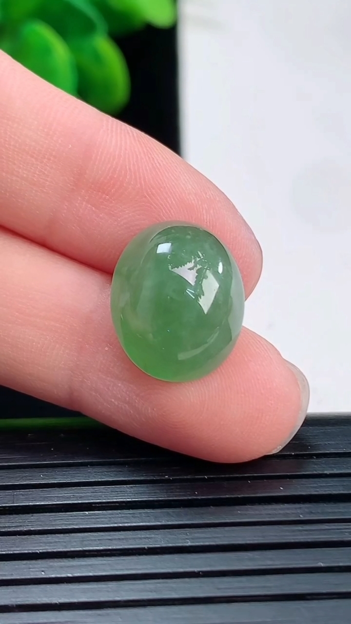 天然A货翡翠蛋面镶嵌件尺寸14.8-12.2-6.5重:1.75g 66
4月4日