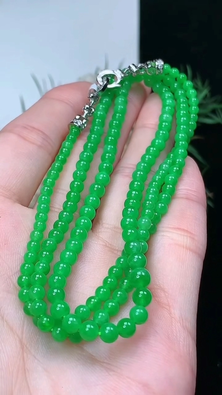 天然A货翡翠圆珠项链，尺寸4.7-171颗，重量:14.83g4月4日
工厂直销收藏佳品,种好水足，