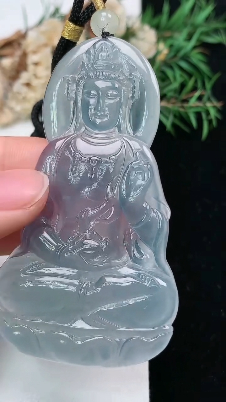 天然A货翡翠蓝水观音菩萨吊坠，尺寸69.5-38-4，重量:21.50g
4月4日