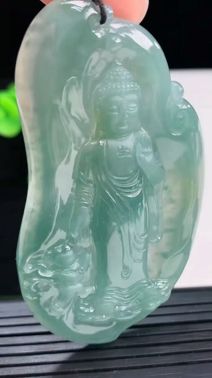 天然A货翡翠阿弥陀佛吊坠尺寸70-40-6重:29.92g 002
4月5日
