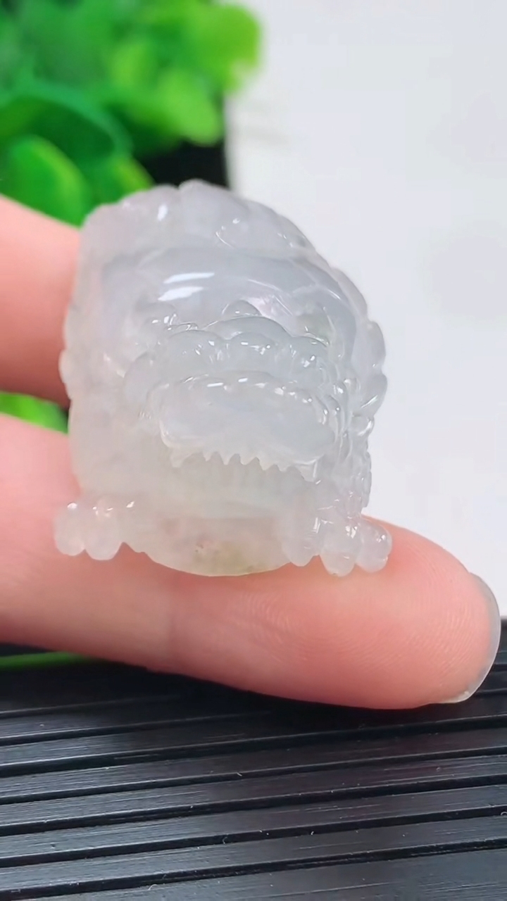 天然A货翡翠貔貅吊坠尺寸41-23-19重:20.69g 002
4月5日