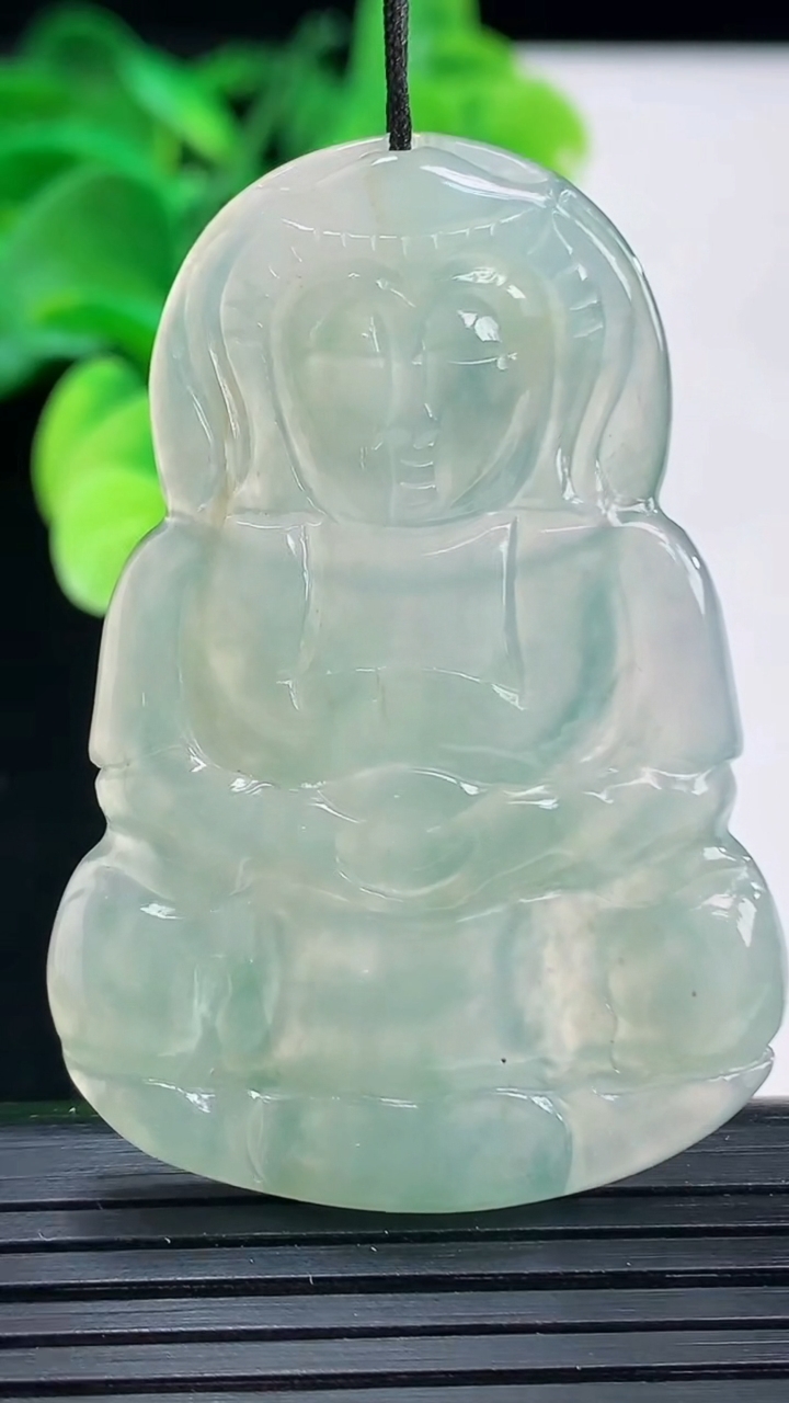 天然A货翡翠观音菩萨吊坠尺寸50-34.8-4.8重:13.78g 66
4月6日