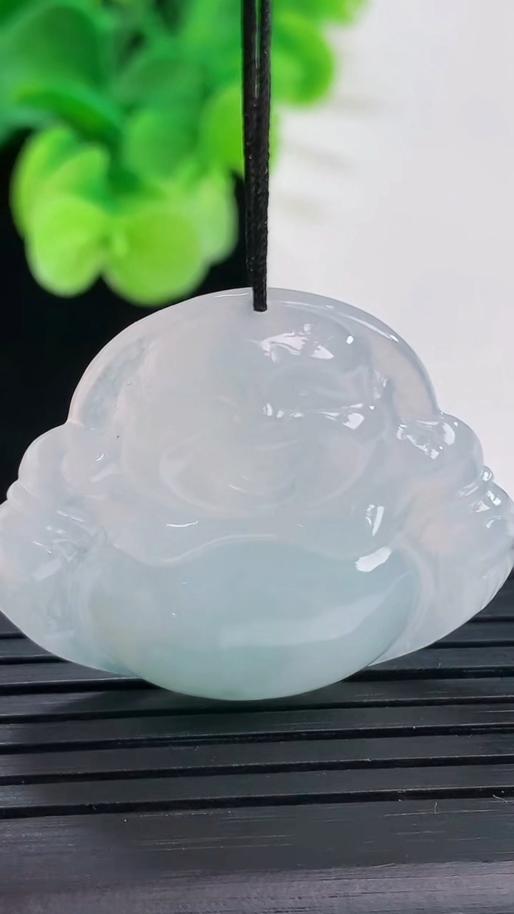 天然A货翡翠飘花佛公吊坠尺寸36-32-6.5重:10.04g 64
4月6日