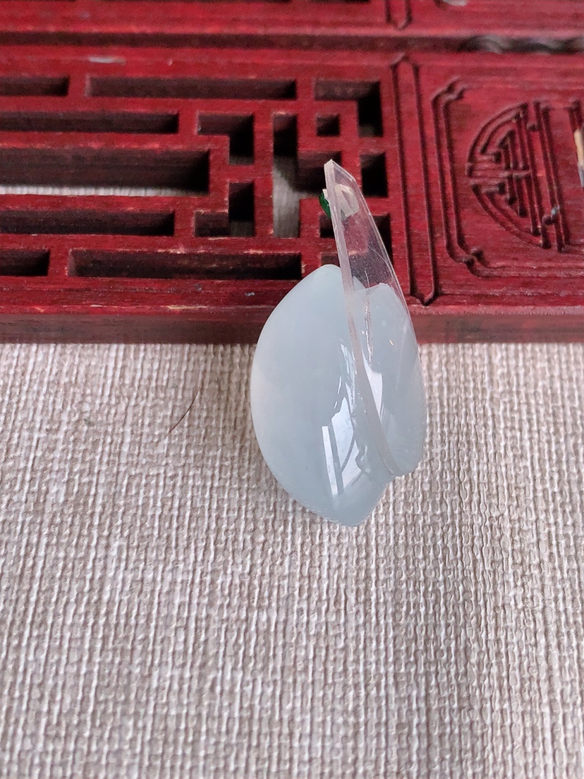 天然A货翡翠白冰白月光蛋面镶嵌件 
尺寸23-13.8-14.8mm 重量7.43g 0403