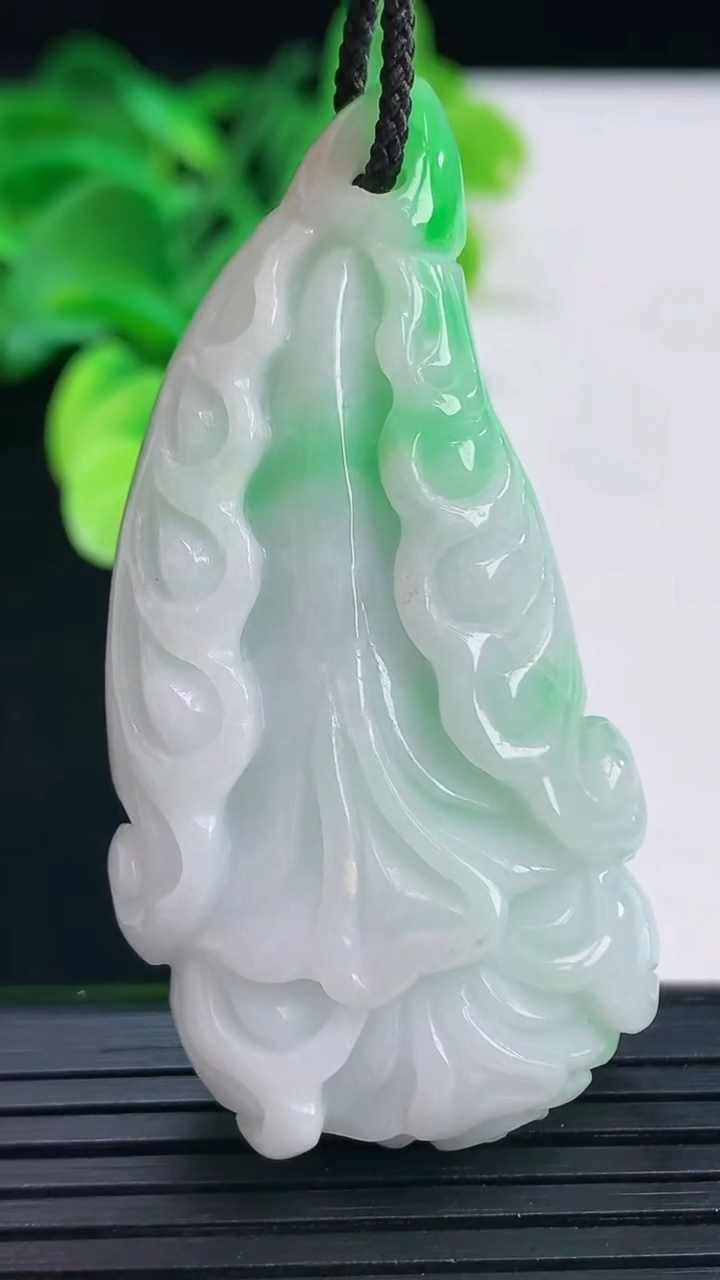 天然A货翡翠白菜吊坠尺寸54.9-28-14.2重:28.91g 66
4月6日