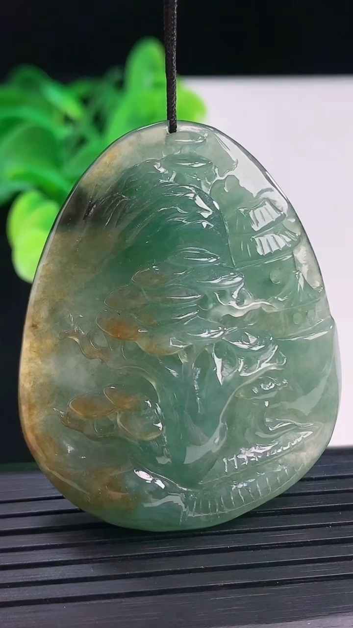 天然A货翡翠牌吊坠尺寸50.5-40.2-12.2重:34.54g 99
4月6日