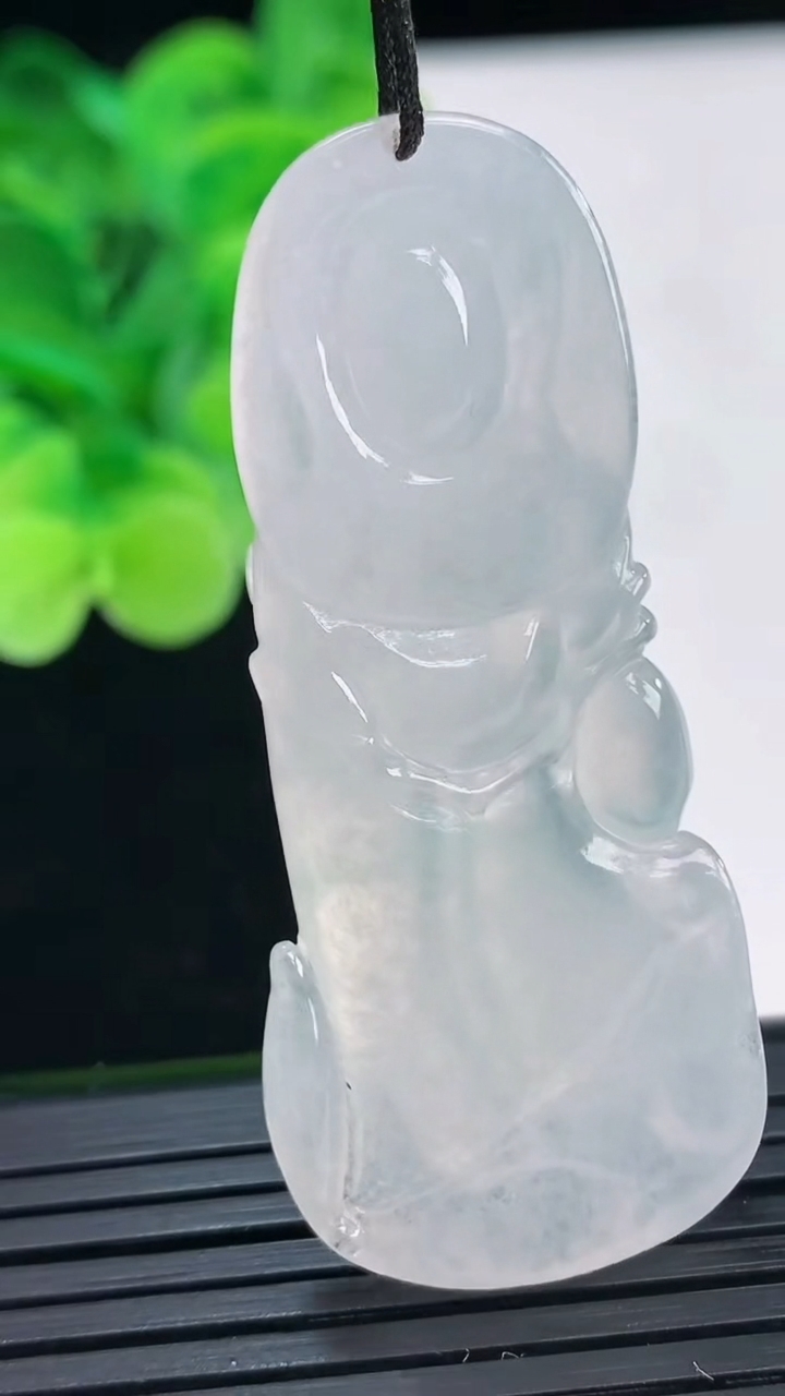 天然A货翡翠度母观音吊坠尺寸51.5-22.7-6.3重量:11.34g
4月6日