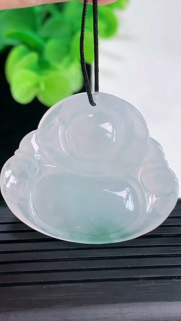 天然A货翡翠飘花佛公吊坠尺寸36-32-6.5重:10.04g 64
4月6日