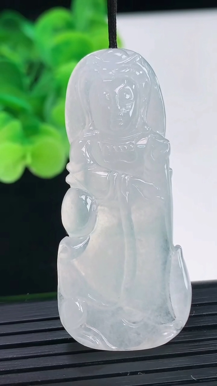 天然A货翡翠度母观音吊坠尺寸51.5-22.7-6.3重量:11.34g
4月6日