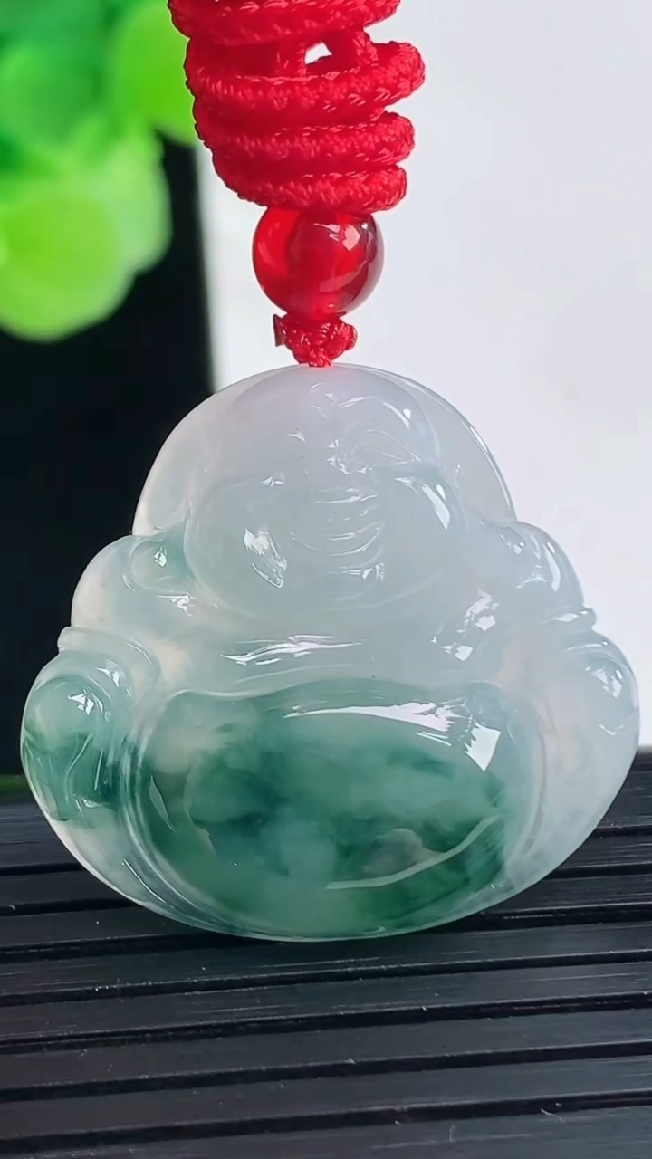 天然A货翡翠飘花佛公吊坠尺寸27-28.6-5.2重:5.90g
4月6日