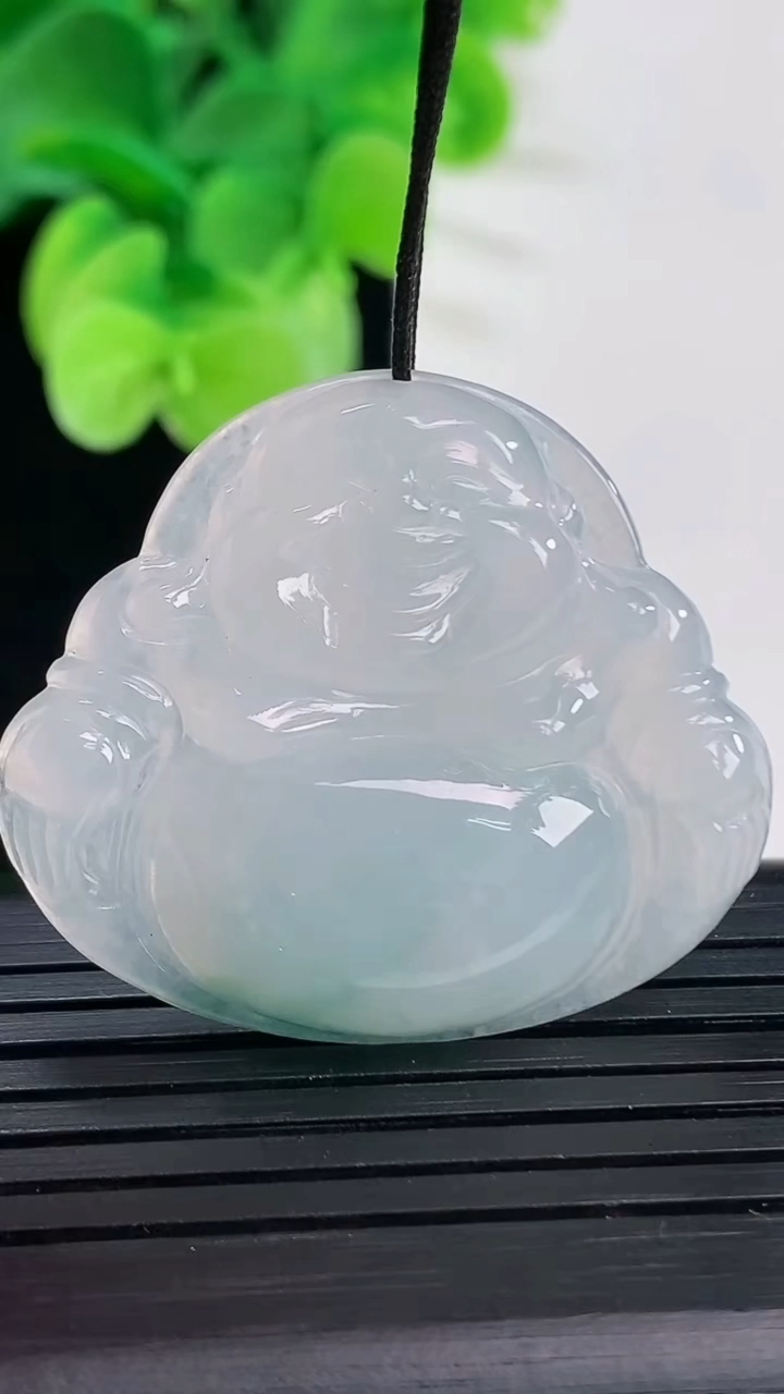 天然A货翡翠飘花佛公吊坠尺寸36-32-6.5重:10.04g 64
4月6日